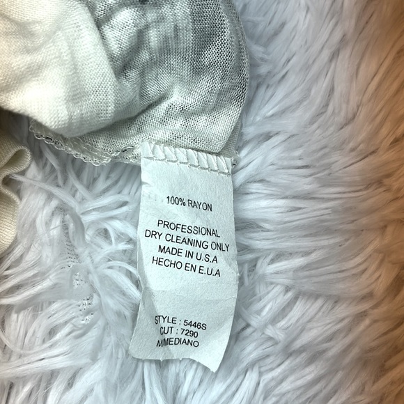 Nwot Vocal white and black swimsuit coverup, dress or tunic. Medium never worn - Picture 5 of 5